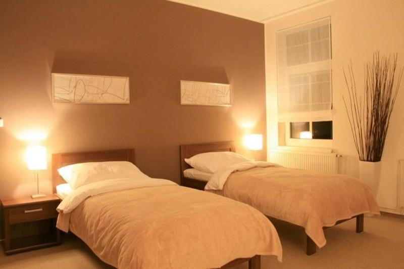 Hotel Epocha Янов над Нисоу Екстериор снимка